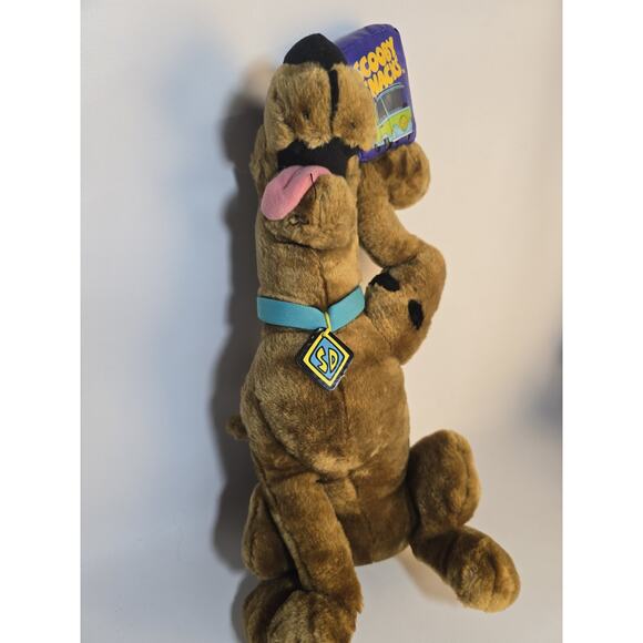 18” Cartoon Network Scooby Doo Plush Holding Scooby Snacks Play By Play 2002 - Picture 3 of 9